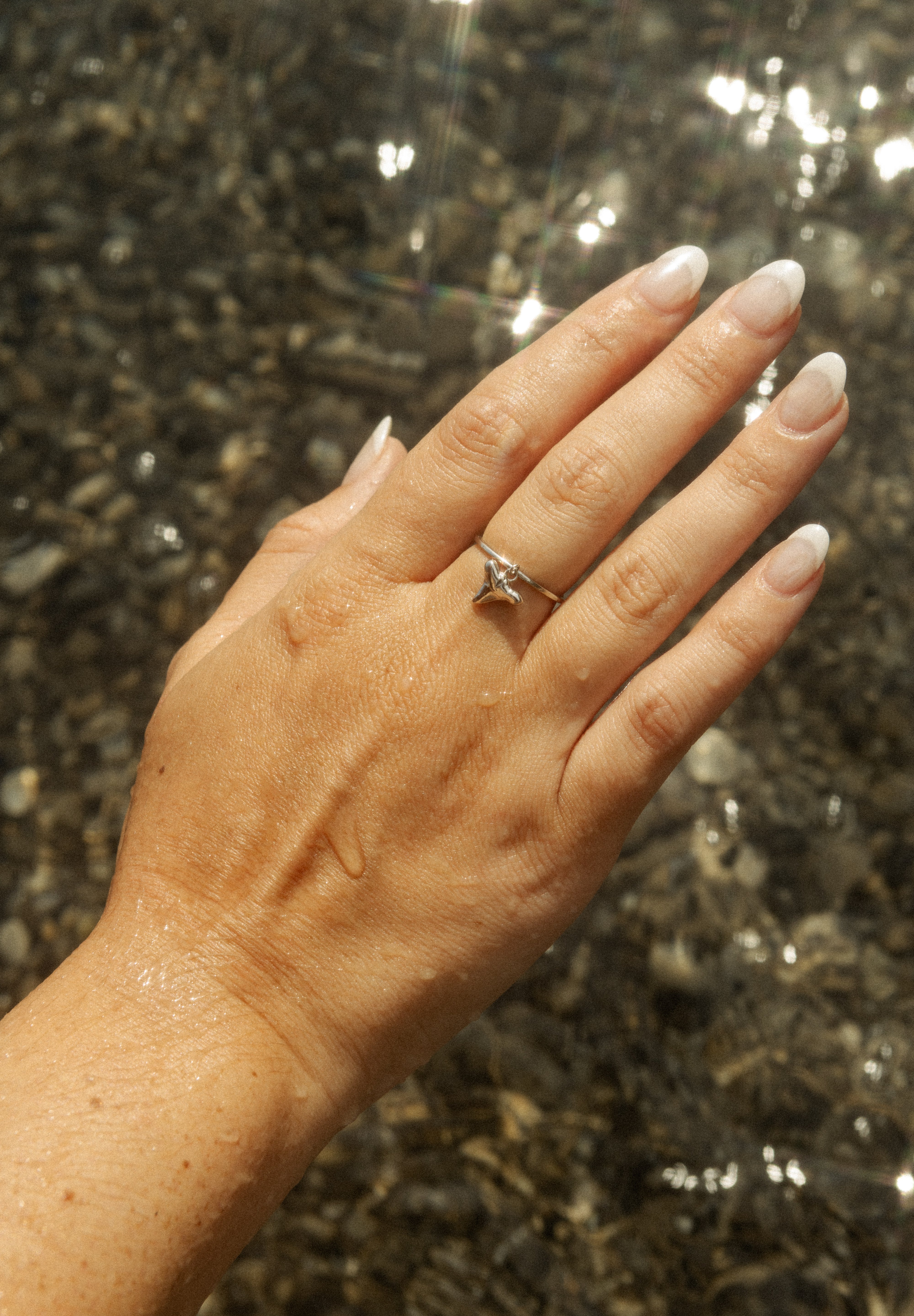 POSITANO DAINTY CHARM RING - SILVER