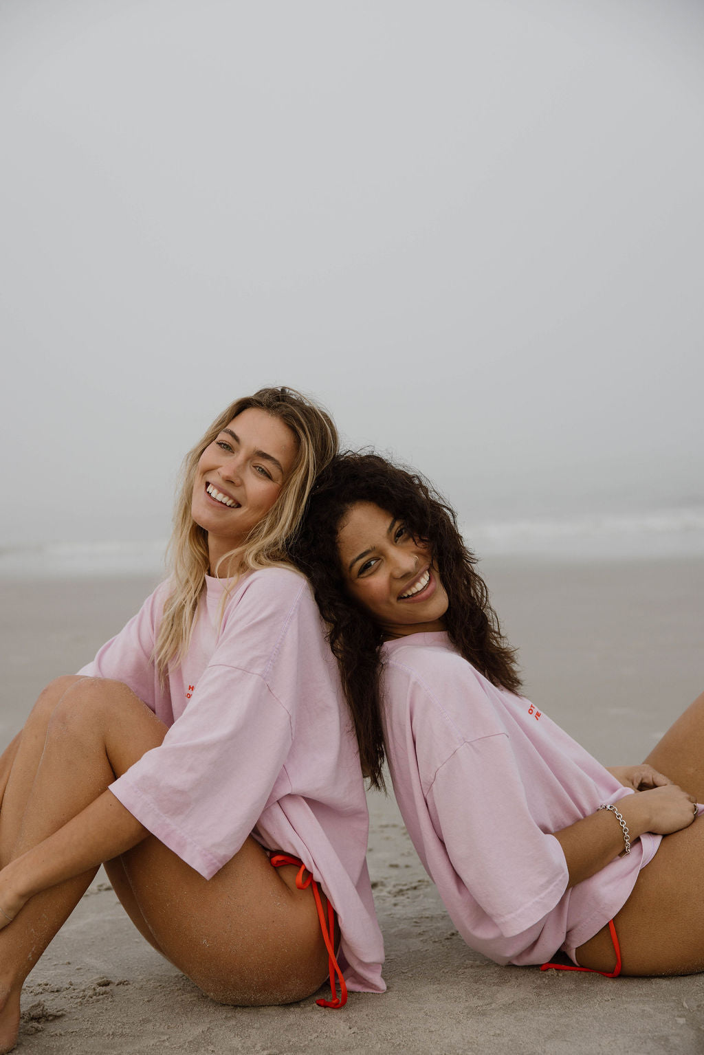 HOT GIRLS LOVE SHARKS TEE PINK